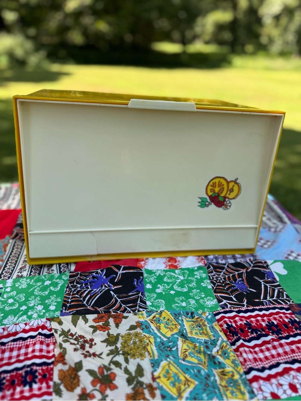 Vintage 70’s retro groovy plastic bread box